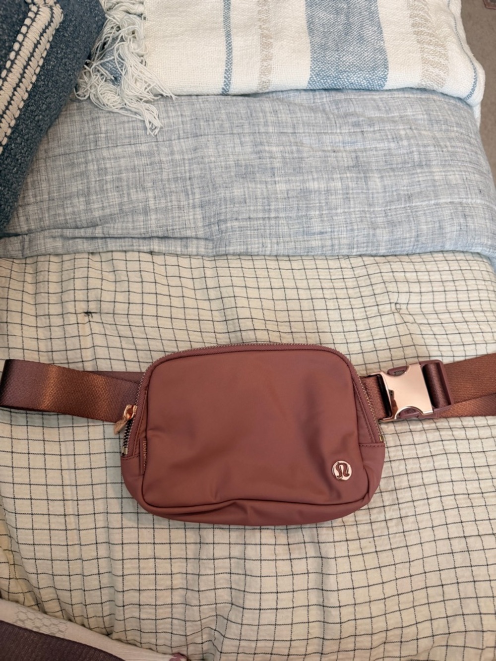 lululemon athletica Belt Bag